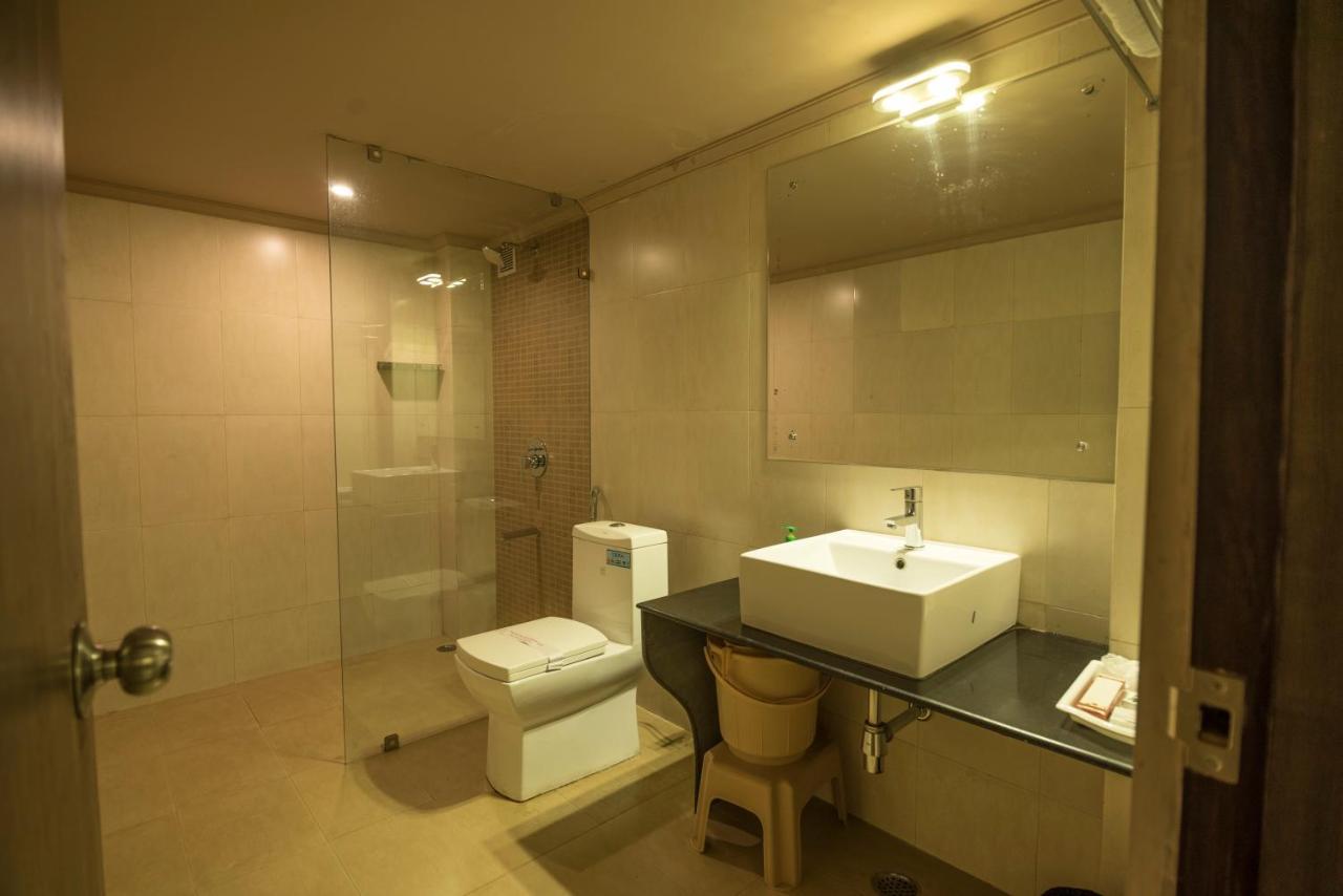 Palette Hotel Nisarga By Sunday Bhopal Buitenkant foto
