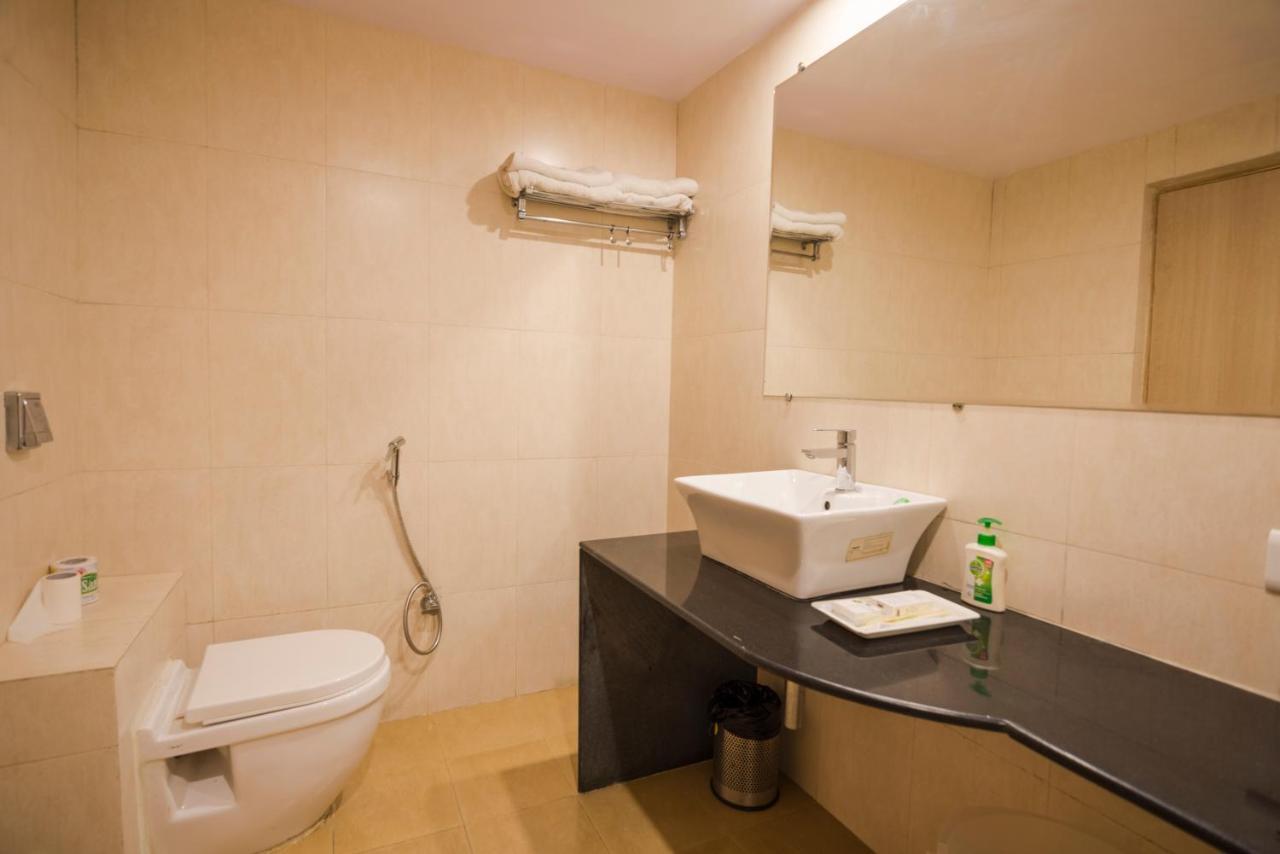 Palette Hotel Nisarga By Sunday Bhopal Buitenkant foto