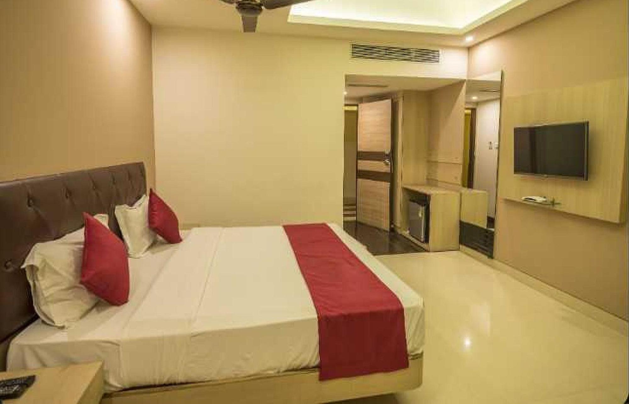 Palette Hotel Nisarga By Sunday Bhopal Buitenkant foto