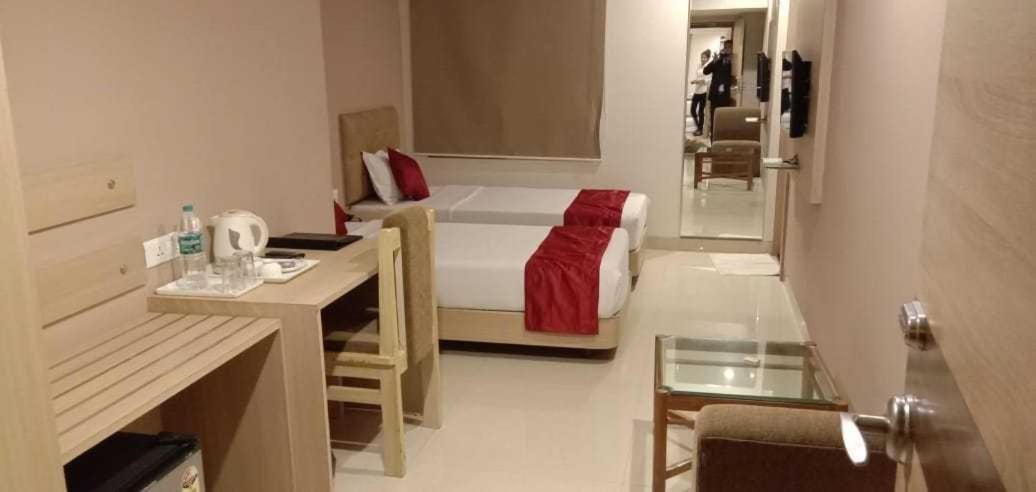 Palette Hotel Nisarga By Sunday Bhopal Buitenkant foto