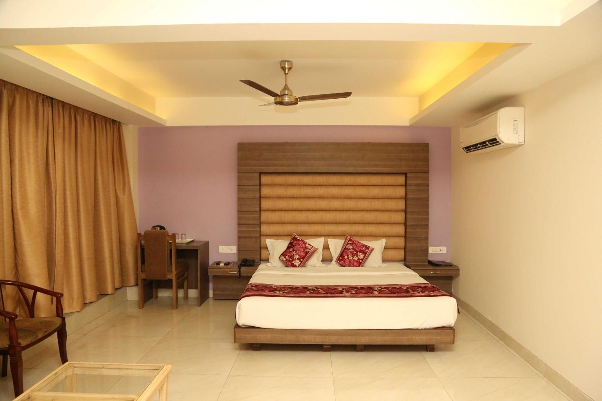 Palette Hotel Nisarga By Sunday Bhopal Buitenkant foto